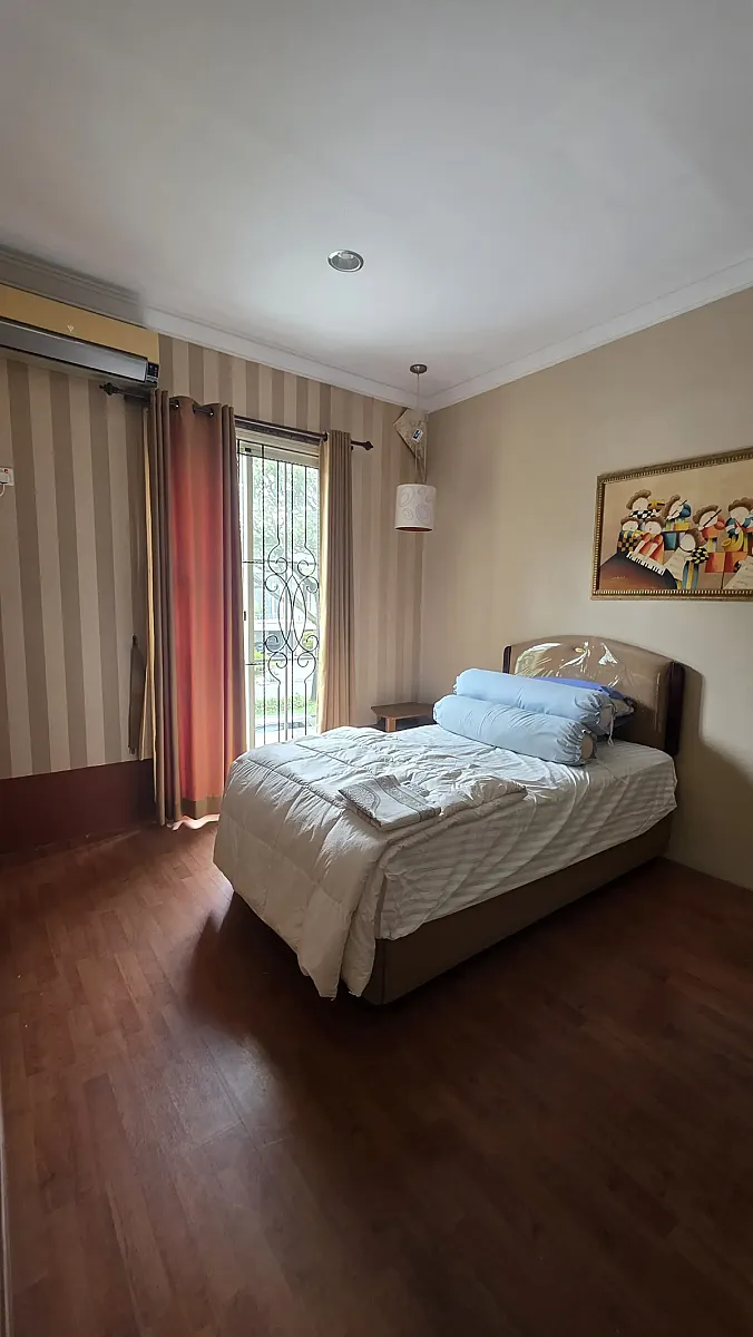 Rumah Alam Sutera Hadap Boulevard