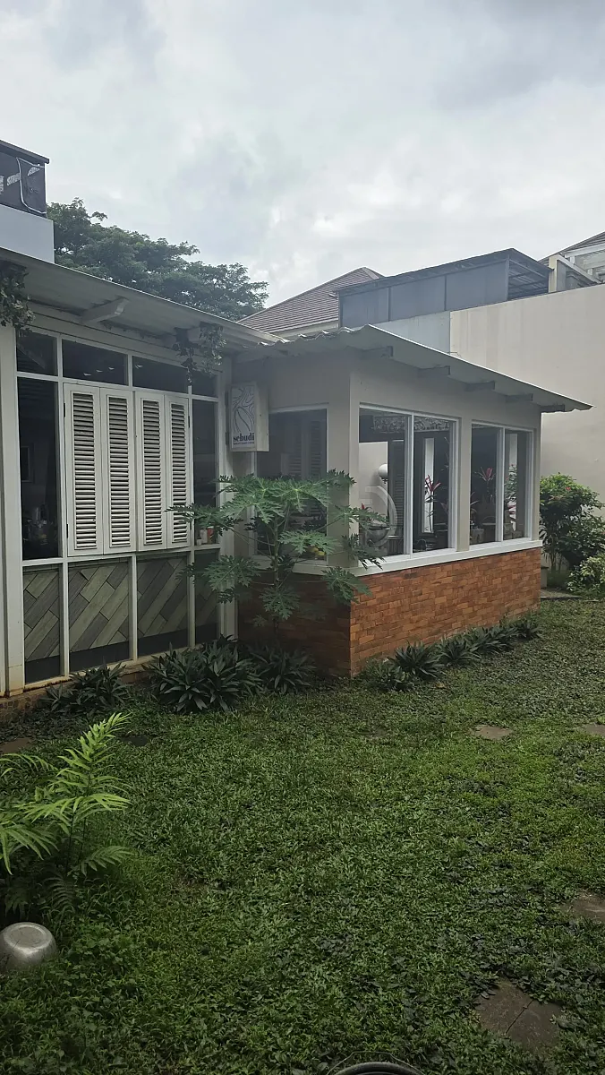 Rumah Alam Sutera Hadap Boulevard