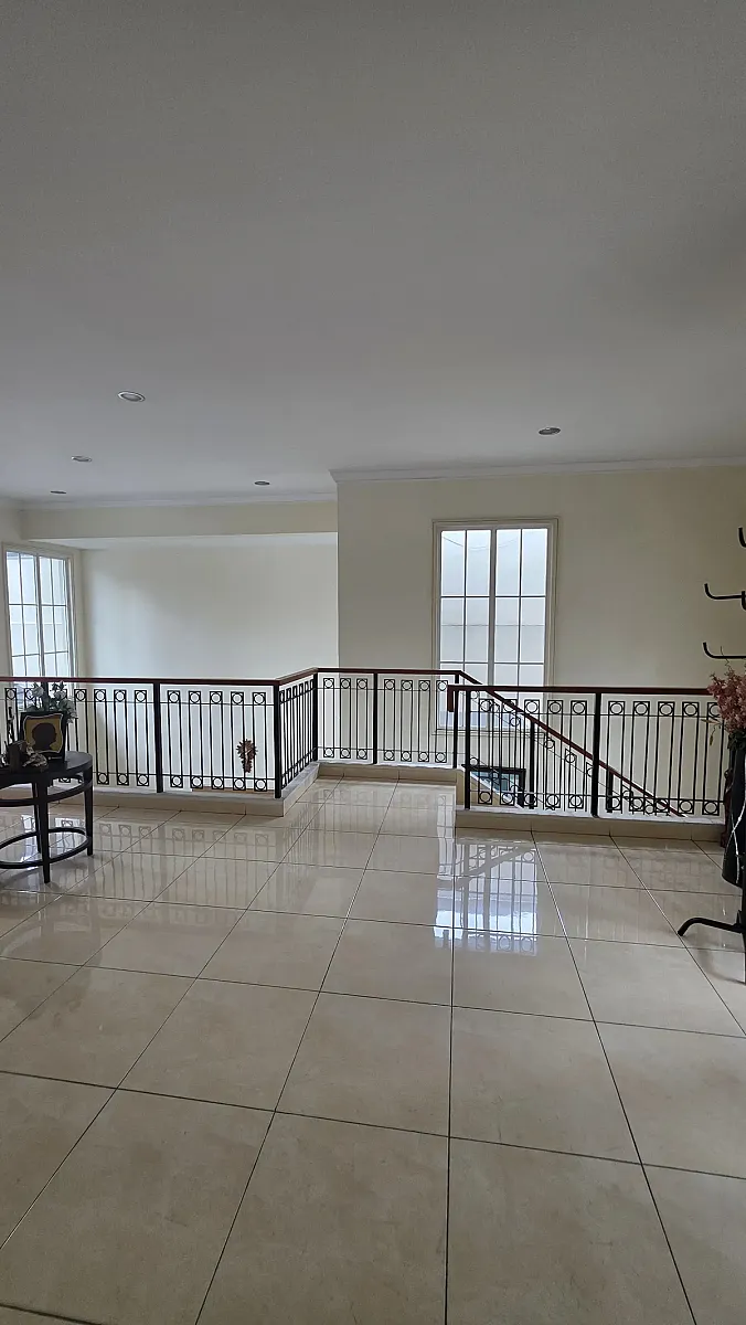 Rumah Alam Sutera Hadap Boulevard